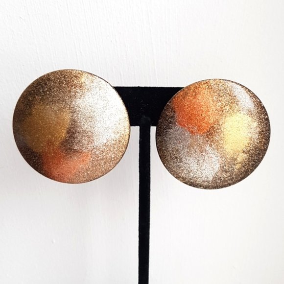 🌸3/$30 Vintage large round stud earrings with gold, silver, and copper paint